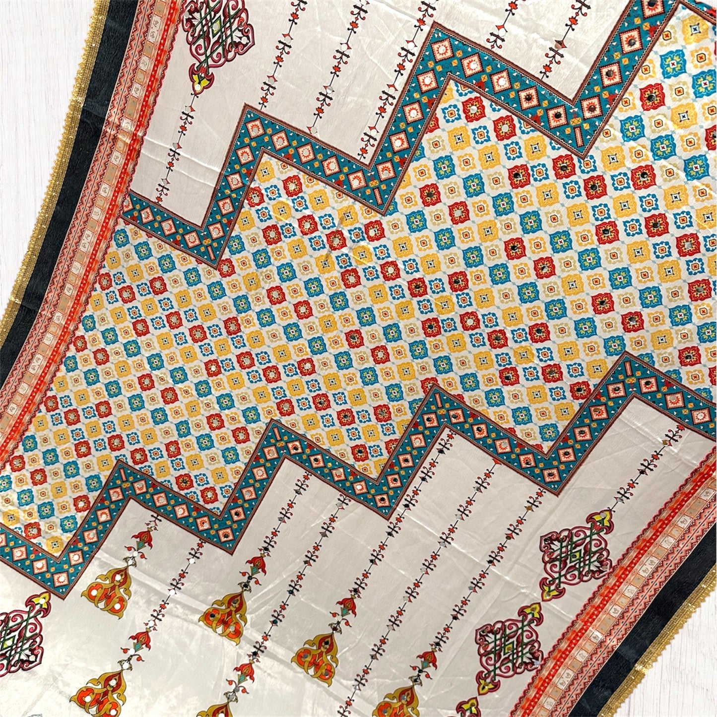 Printed colorful patterned dupatta/scarf/stole with intricate designs